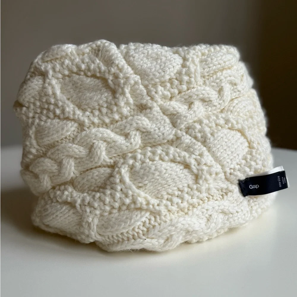 Gap Scarf Cozy Knit Infinity Neck Warmer Cream Beige Ivory Wool One Size